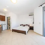 Apartment Aridas At The *