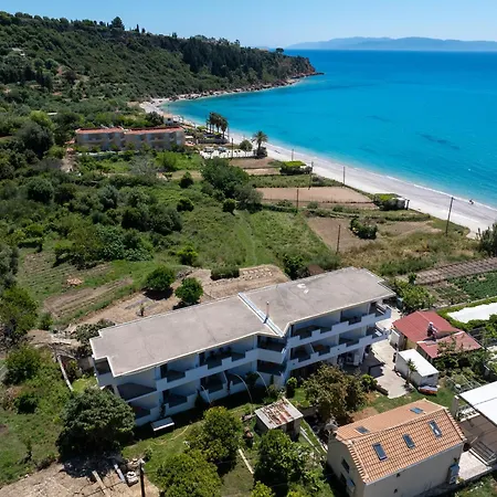 Aridas At The Apartment *