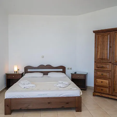 Aridas At The Apartment Lourdata (Kefalonia)